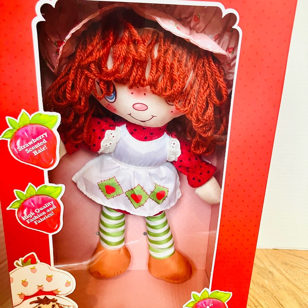 Strawberry Shortcake 14in Plush Rag Doll New The Loyal Subjects Scented - Picture 2 of 9